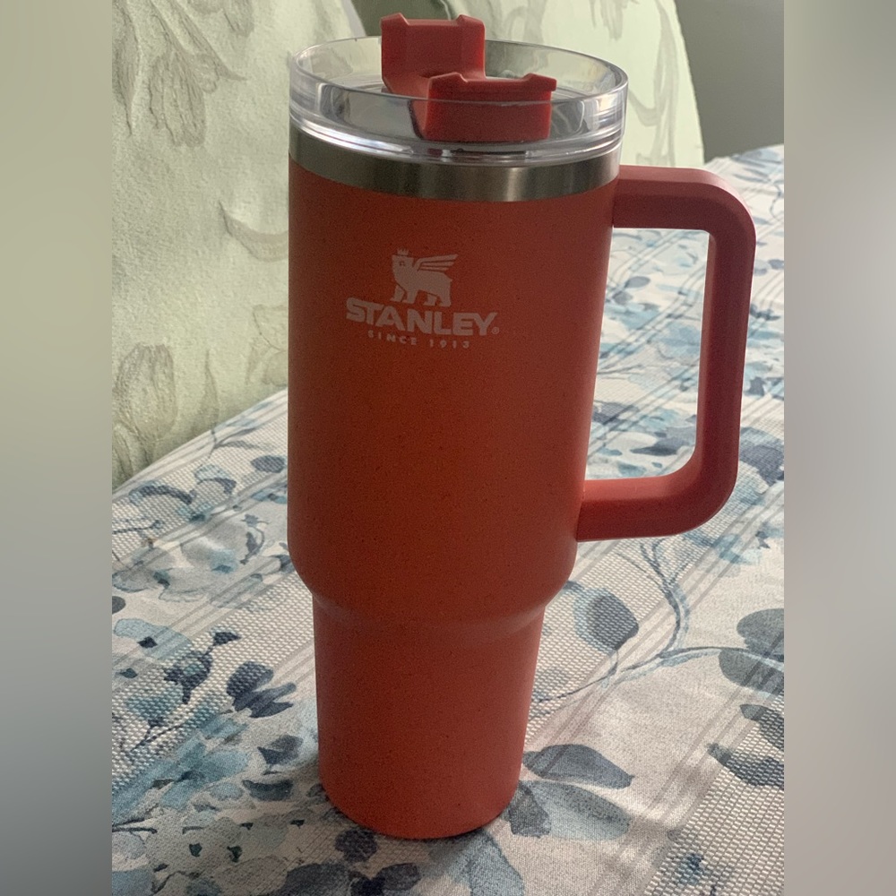 Stanley adventure quencher 40 oz